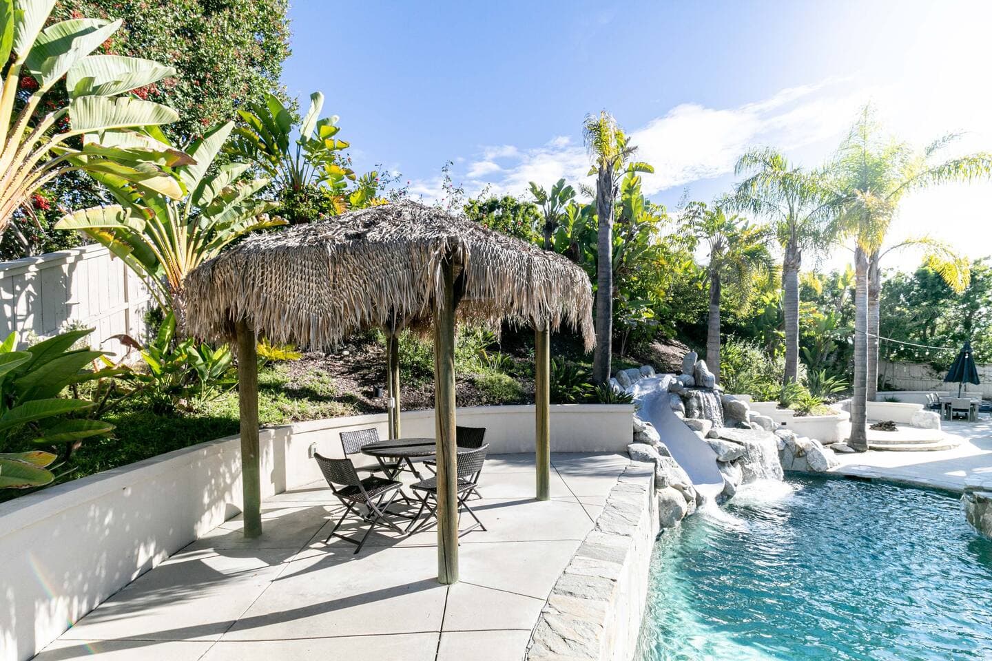 San Diego Oasis pool area